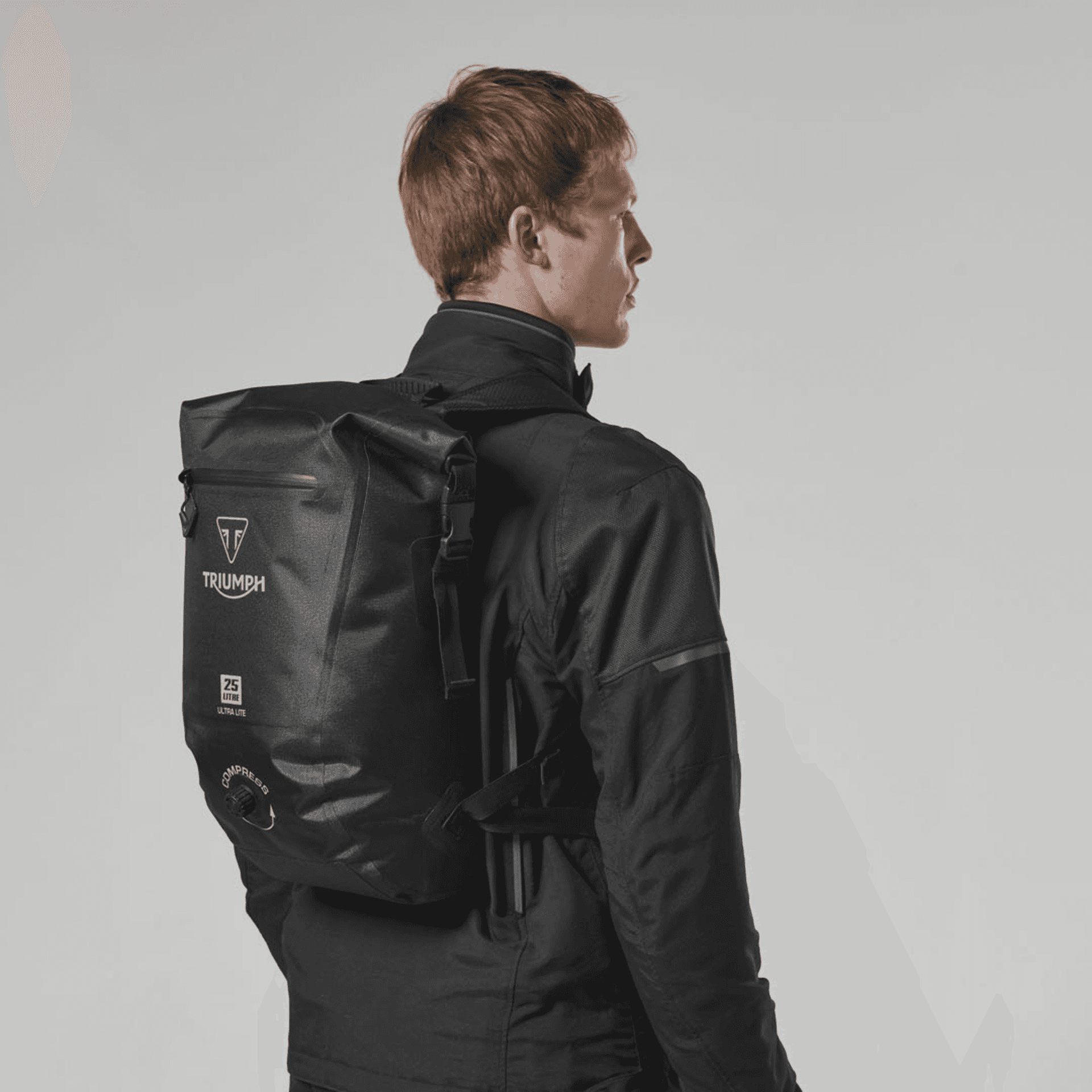 Mochila Moto Ligera Impermeable 25l Negra Triumph Original