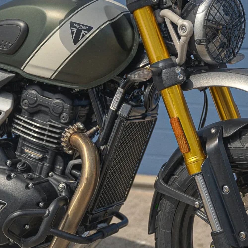 Protector De Radiador Negro Speed 400 Triumph Original